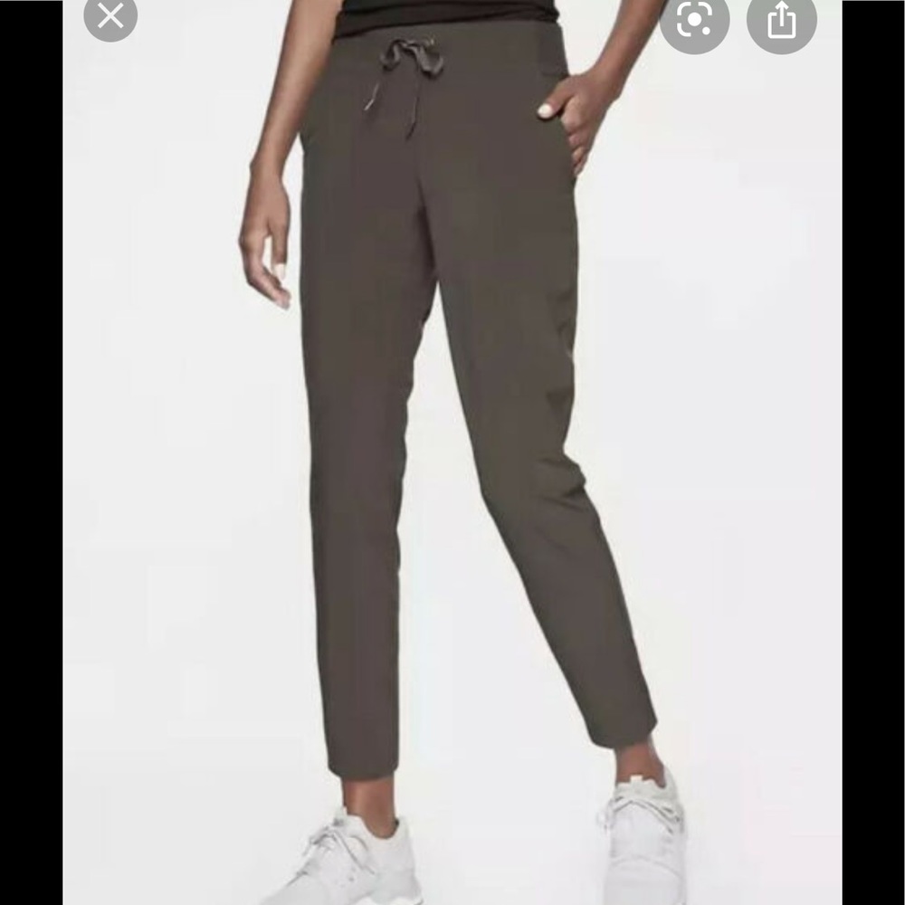 Athleta midtown pants in arbor olive